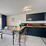 Villa Francia Bat Van Gogh